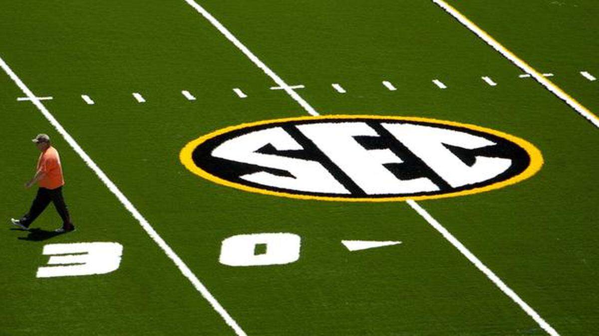 
Missouri and Purdue officially announced a two-year football series in 2017 at Memorial Stadium in Columbia and in 2018 at Purdue that will help the Tigers fulfill a new Southeastern Conference scheduling requirement.
