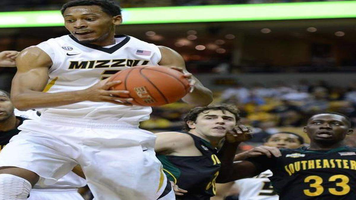 
MU’s Johnathan Williams is recovering from a partial meniscus tear in his right knee.
