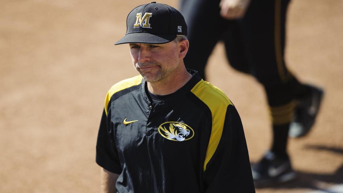 Missouri softball coach Ehren Earleywine