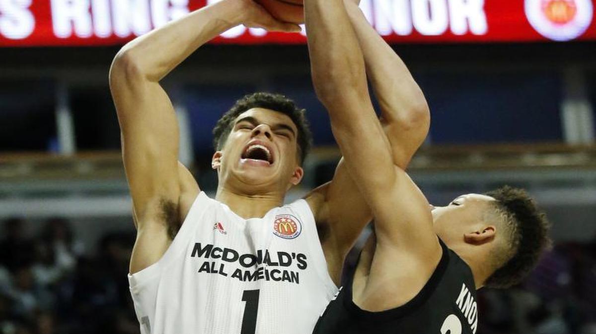 McDonald’s All-American Kevin Knox II (right) will be making a visit to Missouri on April 8. Michael Porter Jr. (left), who played against Knox in the McDonald’s All-American Game, has already committed to Mizzou.