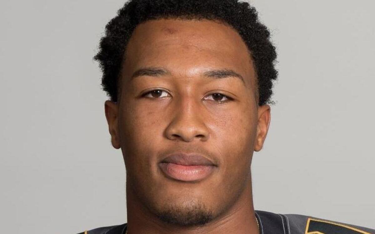 Missouri tight end Kendall Blanton.