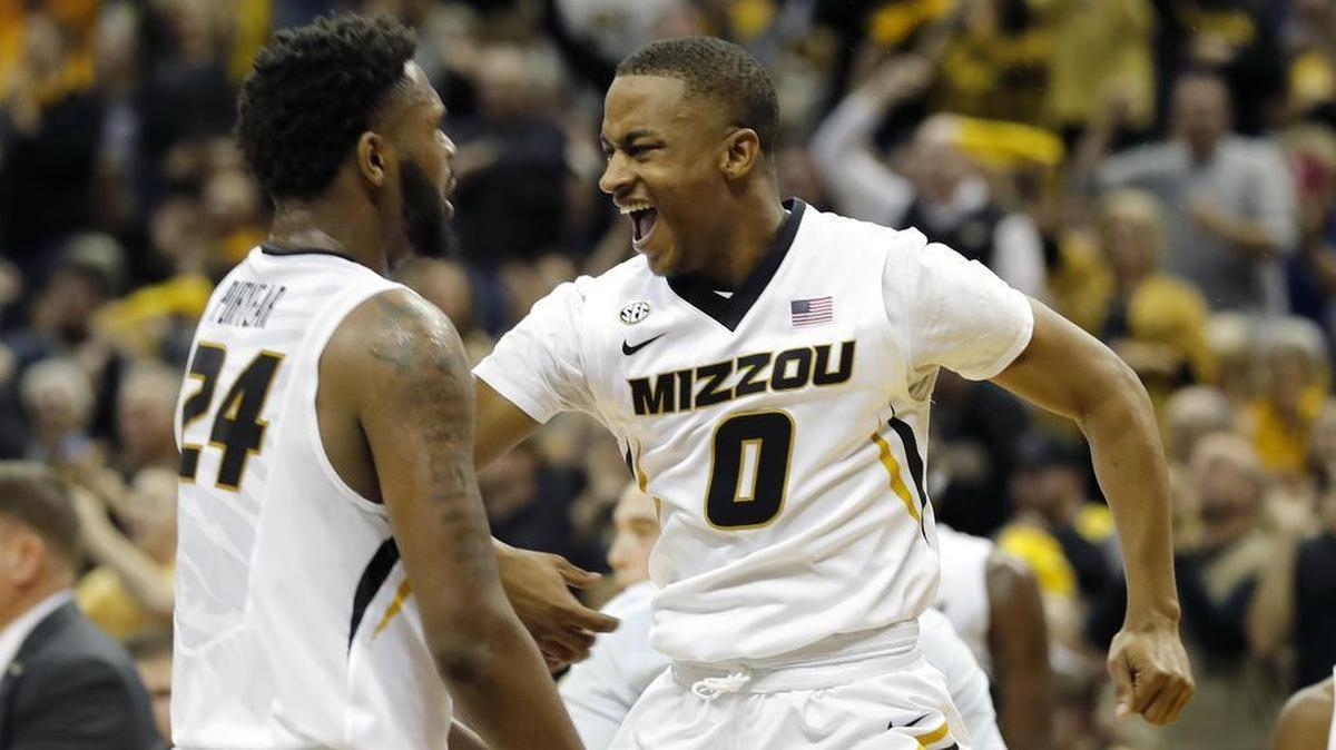 Mizzou freshman C.J. Roberts (right, wearing No. 0) is redshirting this season.