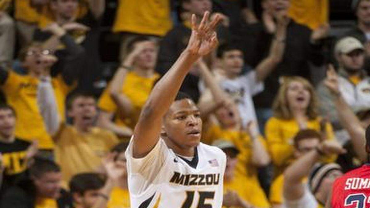 
Missouri is pretty thin in the backcourt with the loss of Wes Clark.
