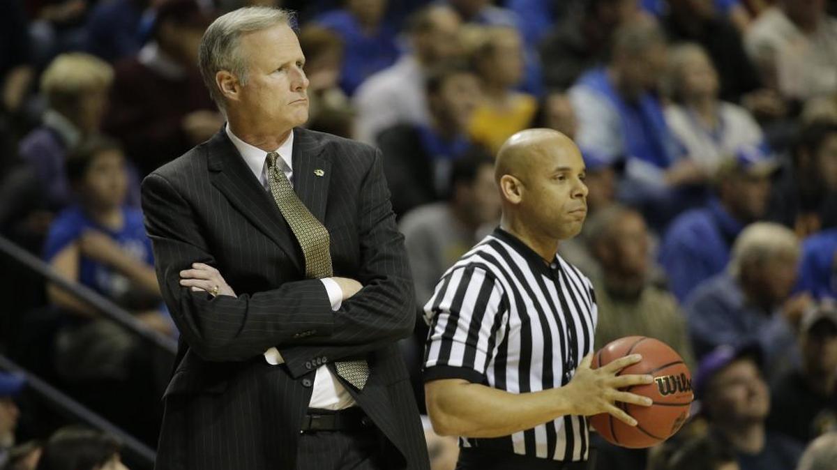 Missouri head coach Kim Anderson