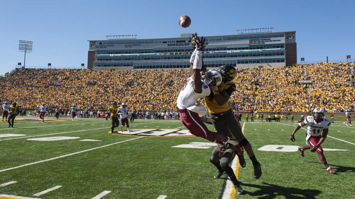 
Missouri defensive back Kenya Dennis broke up a pass intended for South Carolina wide receiver Jerad Washington during last Saturday’s game.
