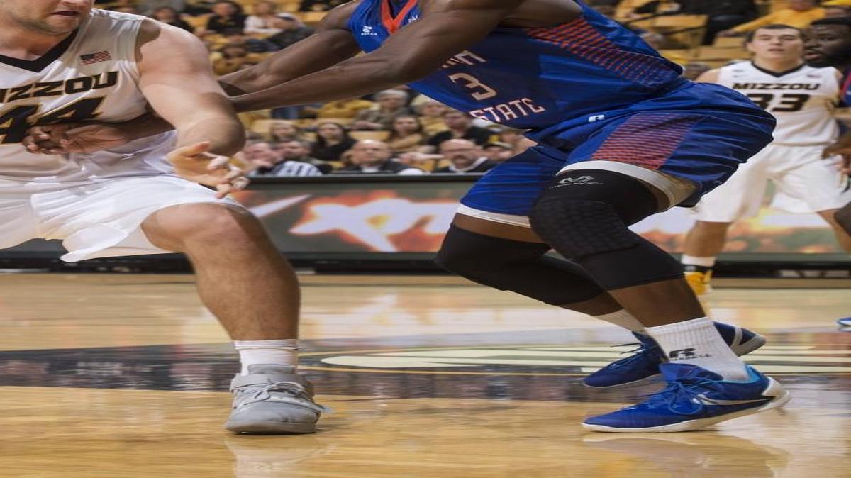 Missouri’s Ryan Rosburg (left) finished with five points and five rebounds against Savannah State on Saturday.