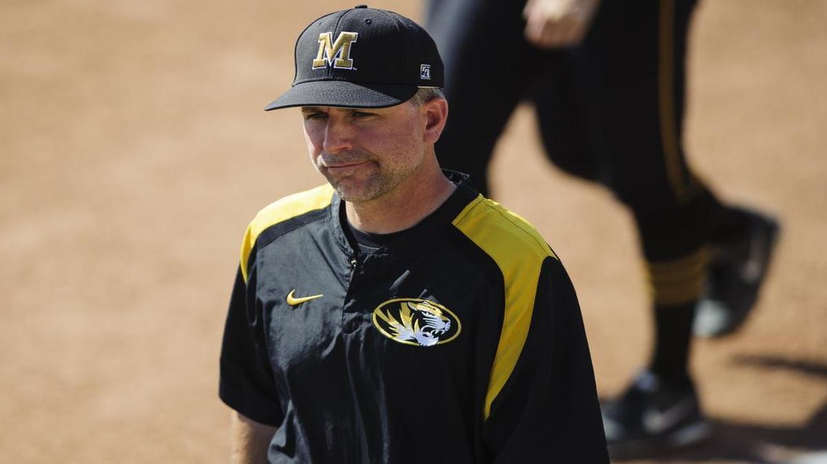 Missouri softball coach Ehren Earleywine