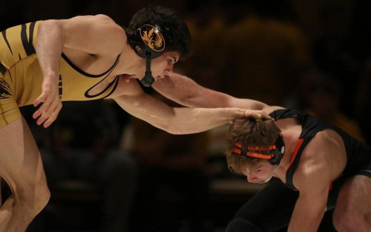 Missouri junior Joey Lavallee, competing at 157 pounds, fought for position against Oklahoma State sophomore Joe Smith in a 6-1 win Friday night at Hearnes Center in Columbia.