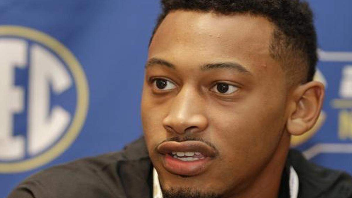 
Missouri on Tuesday night formally announced that sophomore forward Johnathan Williams III will transfer from the Tigers men’s basketball program. He led the team in points per game (11.9) and rebounds per game (7.1) last season.
