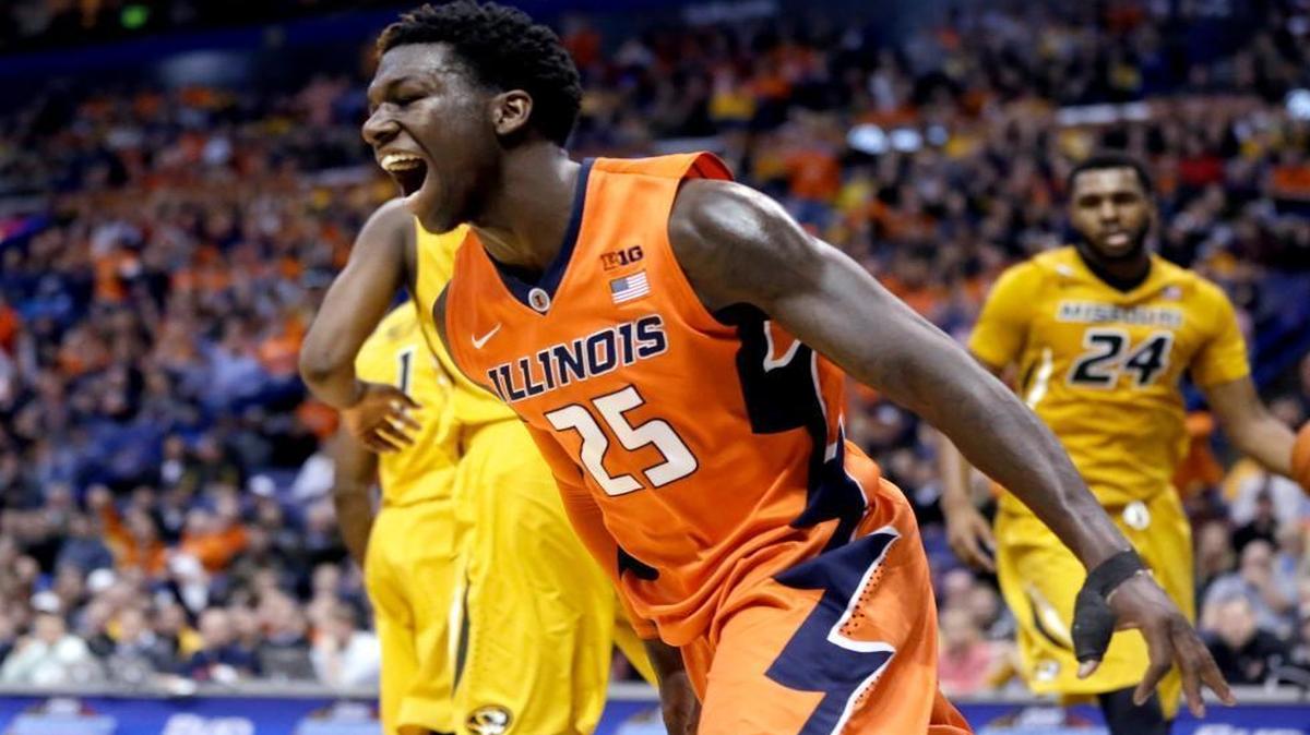 Illinois’ Kendrick Nunn celebrated after scoring in the first half of the annual Braggin’ Rights game against Missouri on Wednesday night at the Scottrade Center in St. Louis.