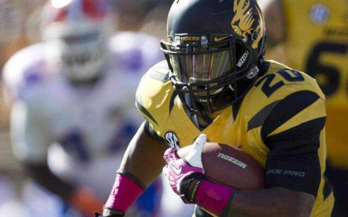 
Henry Josey, who led the Missouri Tigers in rushing with 1,166 yards and 16 touchdowns as a junior in 2013 before exiting early for the NFL Draft, was signed by the Minnesota Vikings on Wednesday after spending the entire season on the Jacksonville Jaguars’ practice squad. He has been added to the 53-man roster for the Vikings’ season finale against the Chicago Bears.
