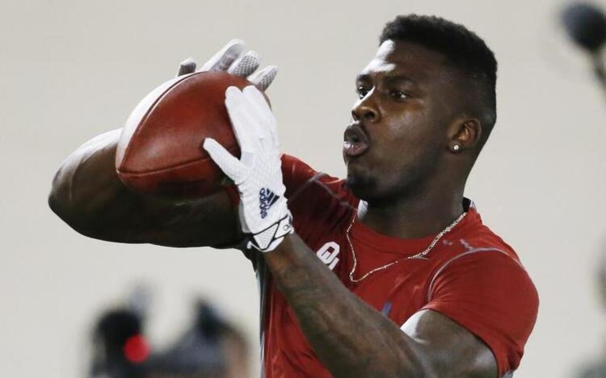 
Dorial Green-Beckham caught a pass during a workout for NFL scouts during Oklahoma’s Pro Day.
