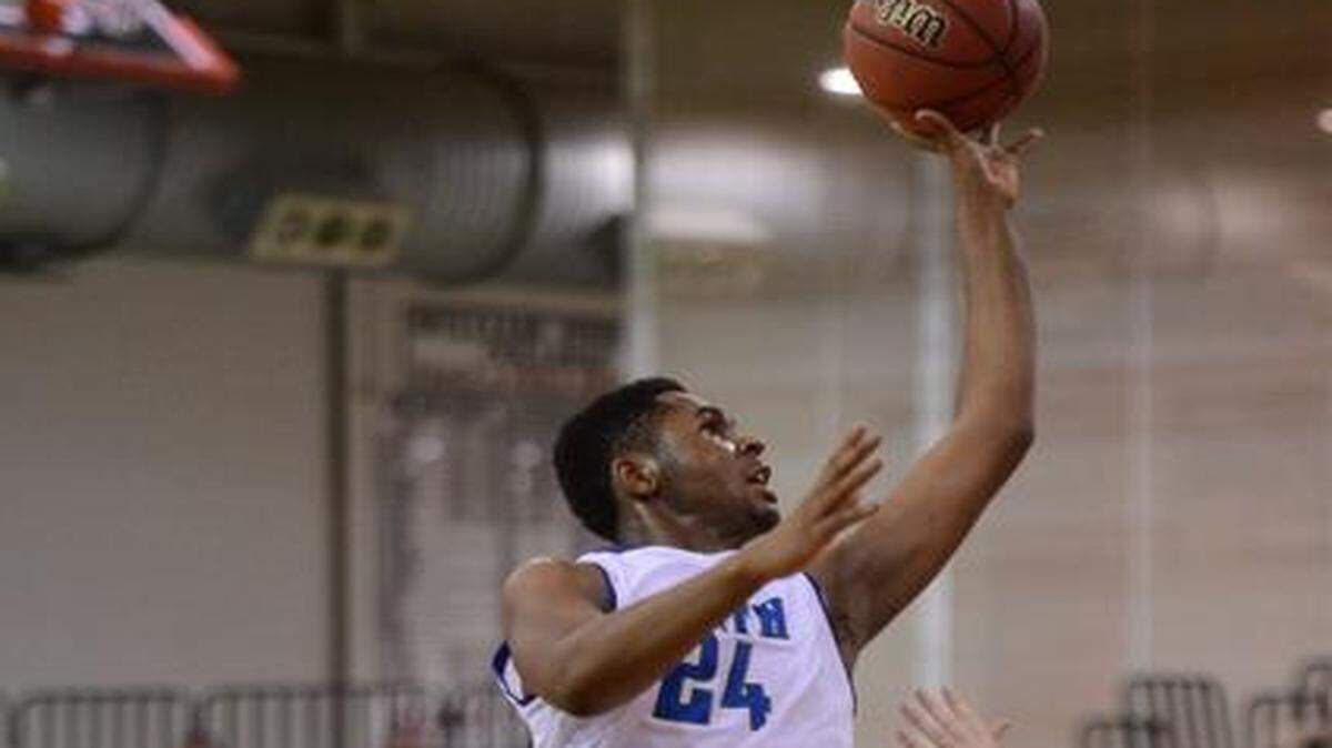 
Blue Springs South forward Kevin Puryear (24), who also plays AAU basketball with L.J. Goolsby’s KC Run GMC team, is a first-team all-state forward who averaged 19.2 points and 8.6 rebounds as a junior with Jaguars last season.
