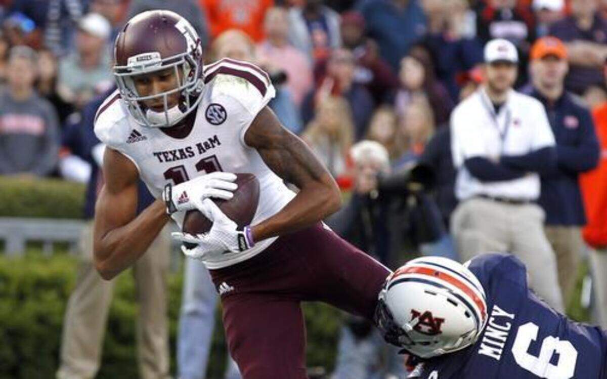 
Aggies sophomore Josh Reynolds leads the top-ranked passing attack in the SEC with 40 catches for 621 yards and 10 touchdowns.


