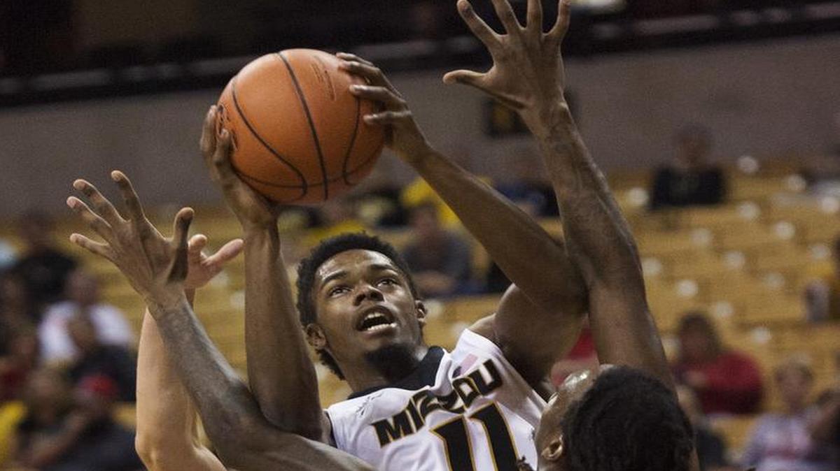 Missouri’s K.J. Walton (center) is coming off a career-high 20-point game.