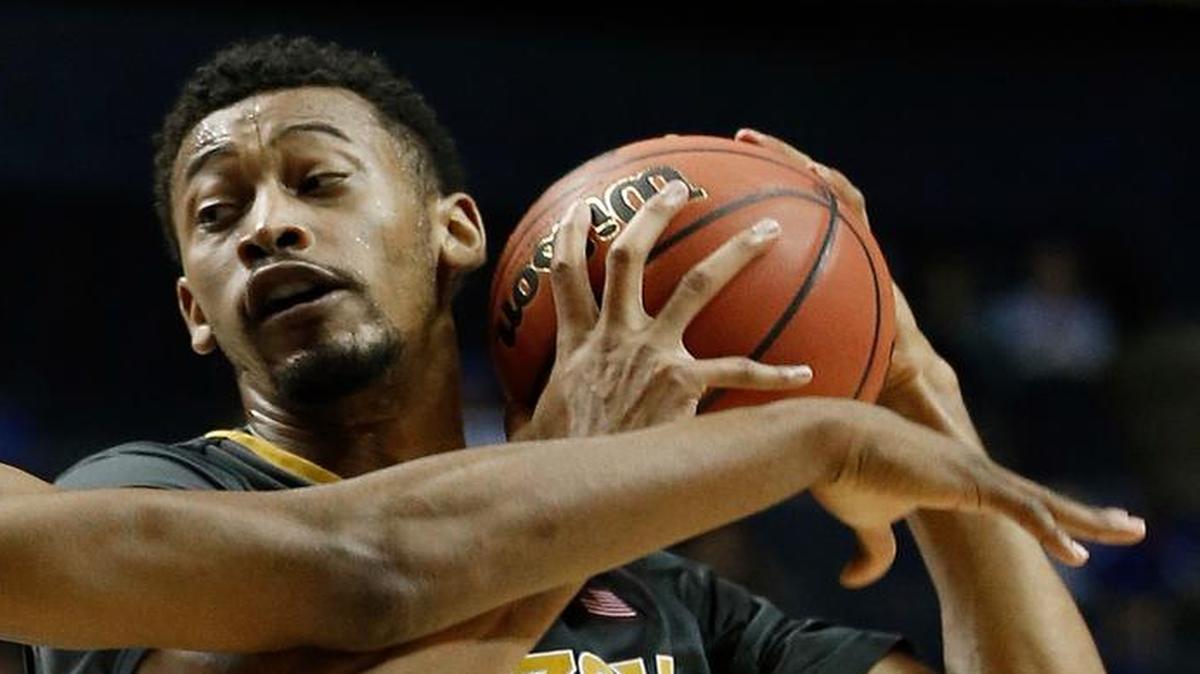 
Former Missouri forward Johnathan Williams III (right) announced Saturday that he would transfer to Gonzaga. Williams, who was the Tigers’ leading scorer last season and leading rebounder the last two seasons, had narrowed his list to the Zags, Georgetown and Southern Methodist.
