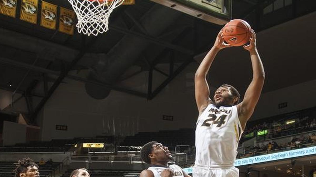 Missouri’s Kevin Puryear (right) is coming off a 23-point game.
