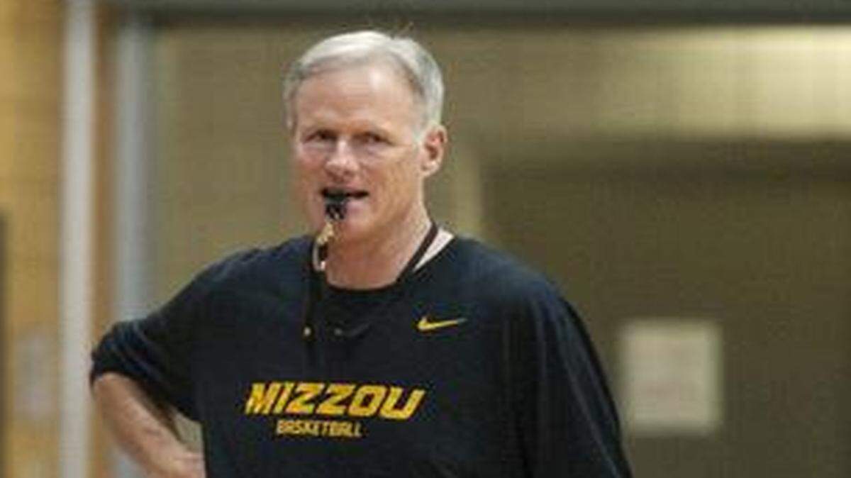 
Missouri coach Kim Anderson (center) has more resources available today than he did at Central Missouri.


