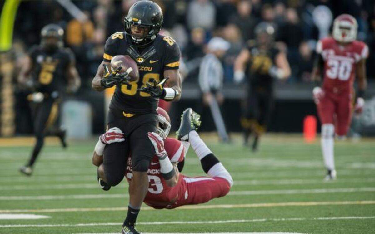 
Missouri wide receiver Jimmie Hunt (88) came up with the catch that set up the game-tying touchdown Saturday against the Arkansas Razorbacks in Columbia. Missouri went on to win the game 21-14 and claim their second consecutive SEC East championship. Next Saturday in Atlanta, the Tigers will play West division champion Alabama for the conference championship. 
