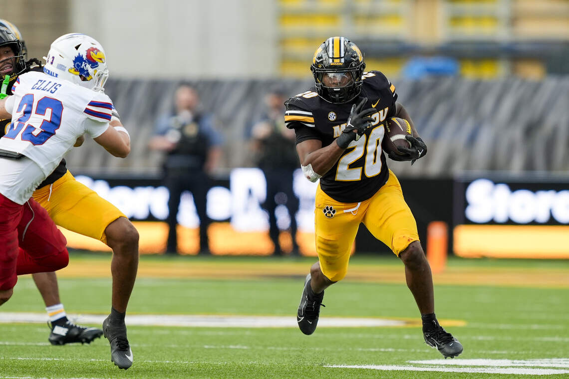 Game prediction & betting odds for Mizzou football vs. Kansas Border War matchup