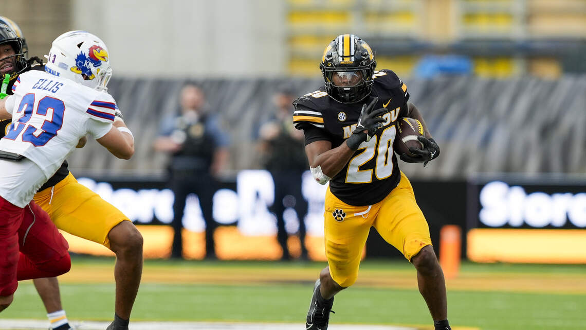 Game prediction & betting odds for Mizzou football vs. Kansas Border War matchup