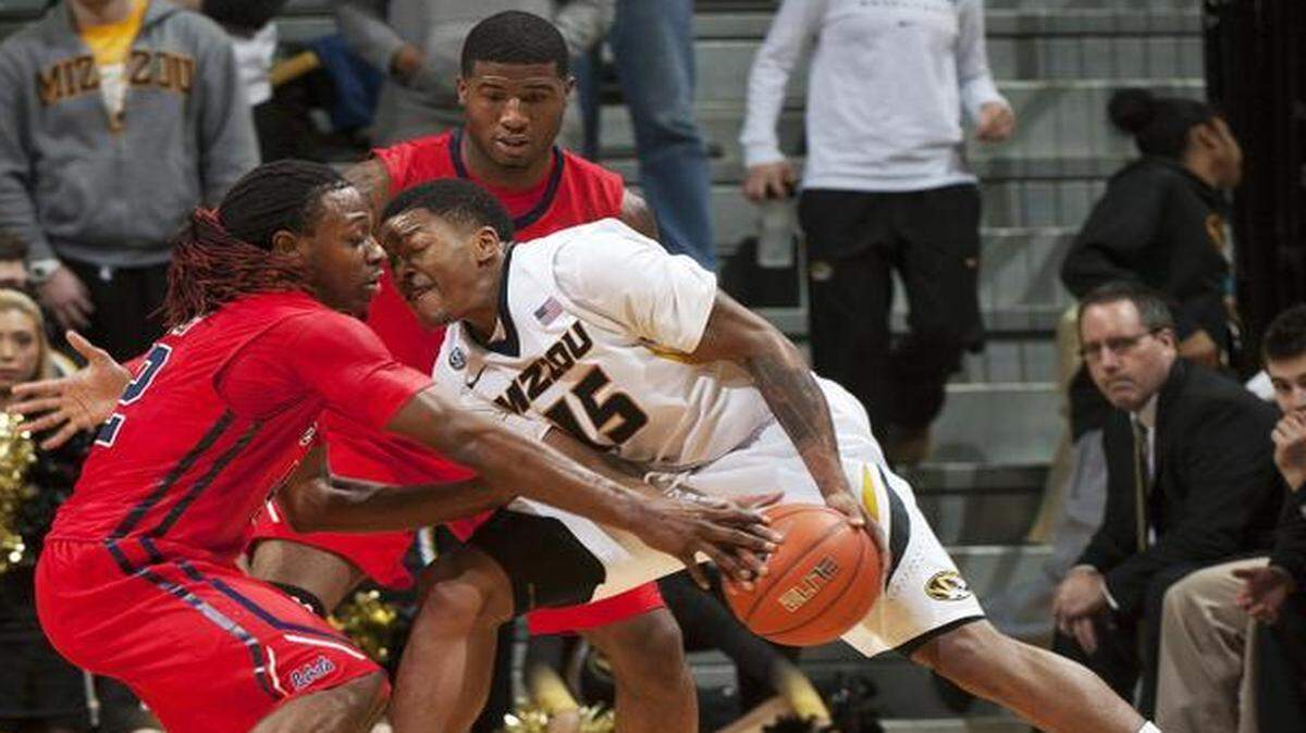 
Missouri point guard Wes Clark hasn’t had an easy time penetrating for inside baskets this season.


