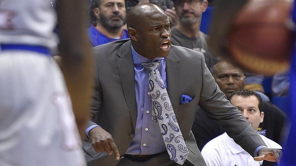 UMKC coach Kareem Richardson argued a call during the first half of Tuesday night’s game against Kansas at Allen Fieldhouse. The Kangaroos lost to KU 105-62.