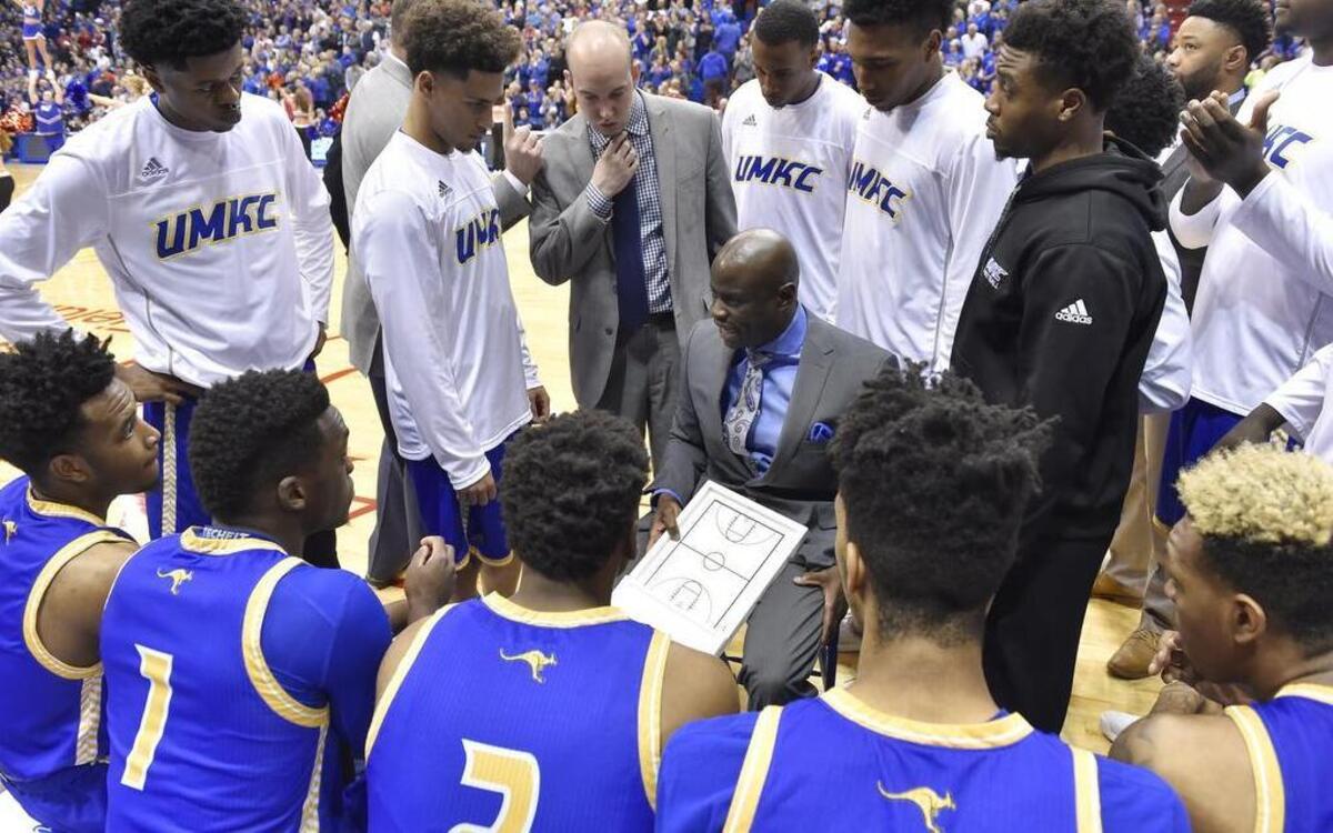 UMKC coach Kareem Richardson (middle) and his Kangaroos will play in the 16-team CBI Tournament.