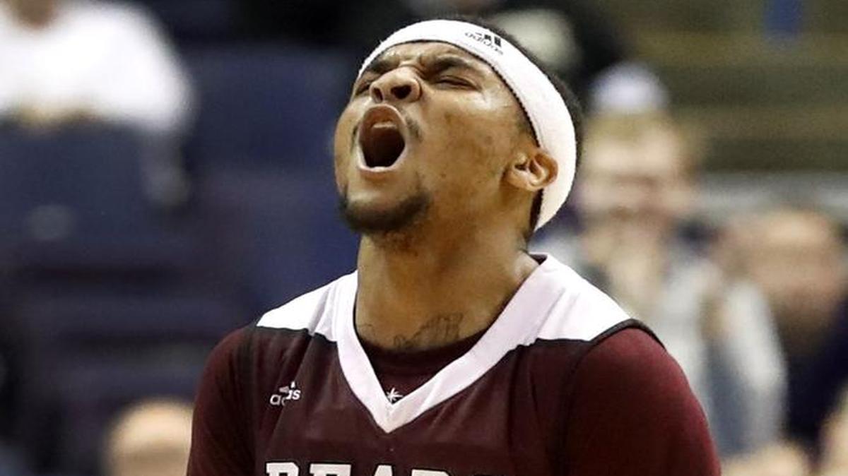 Missouri State’s Dequon Miller celebrated during the second half of the team’s victory over Norhtern Iowa on Friday night in St. Louis in the quarterfinals of the Missouri Valley Conference tournament.