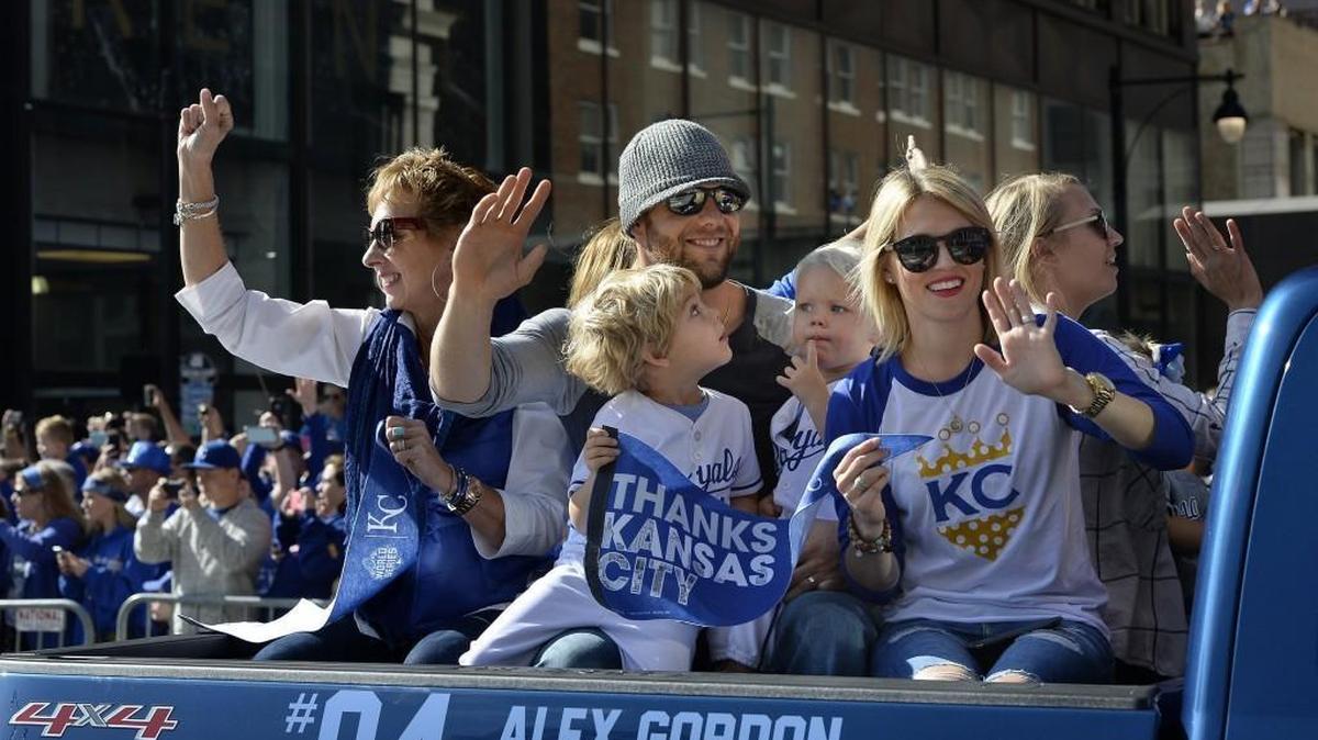 The lasting memory for Royals fans may be watching Alex Gordon and his family in the team’s World Series victory parade.