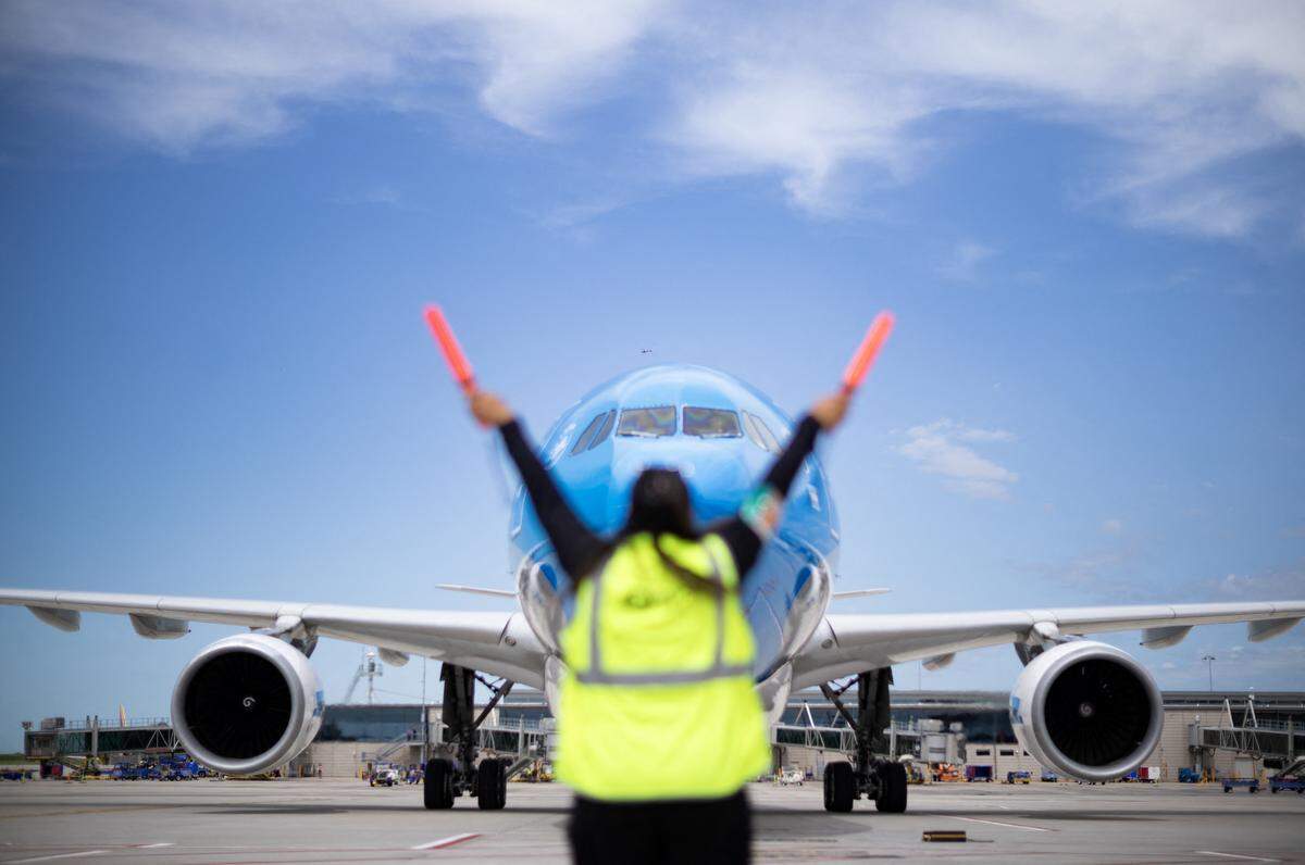 The plane carrying members of Argentina’s national football team arrives at Kansas City International Airport in Kansas City, Missouri, on May 31, 2026 to set up camp ahead of the FIFA World Cup.