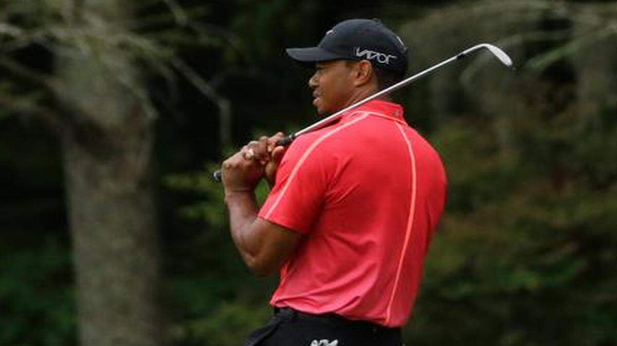 
It wasn’t vintage Tiger Woods on Sunday, but he shot a final-round 71 and finished tied for 17th in his return to golf at the Masters in Augusta, Ga.

 
