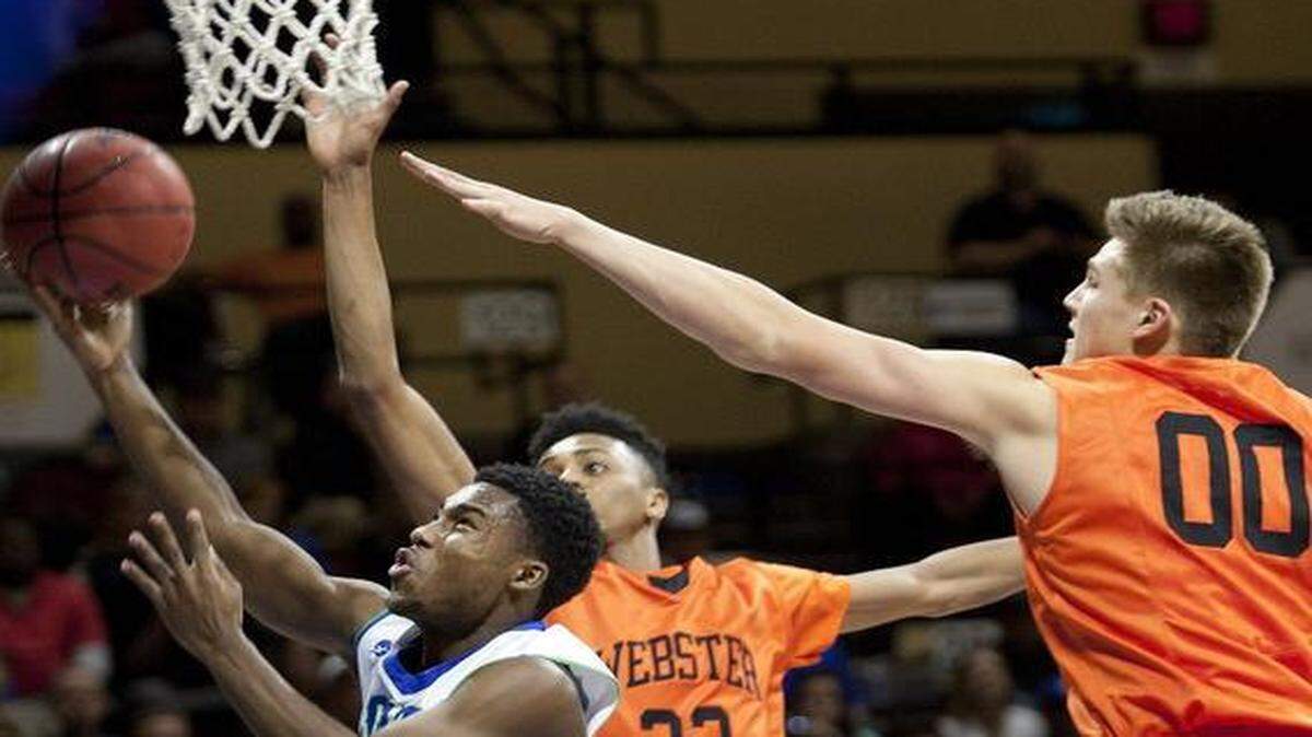 
KJ Robinson finished with 23 points in Blue Springs South’s victory over Webster Groves in the final game on Saturday at the Best of the Midwest Showcase Classic at Municipal Auditorium.
