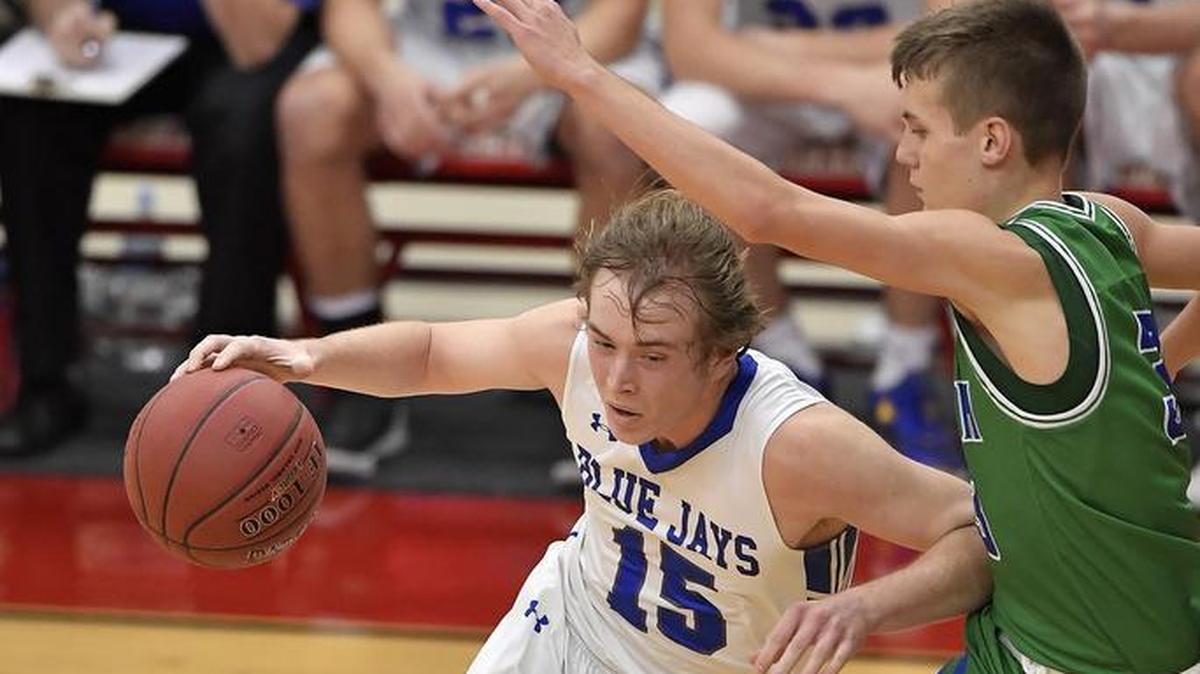 Liberty’s Brock Matson (left) tried to get around Blue Springs South’s Jack Gillig during Friday’s game at William Jewell.
