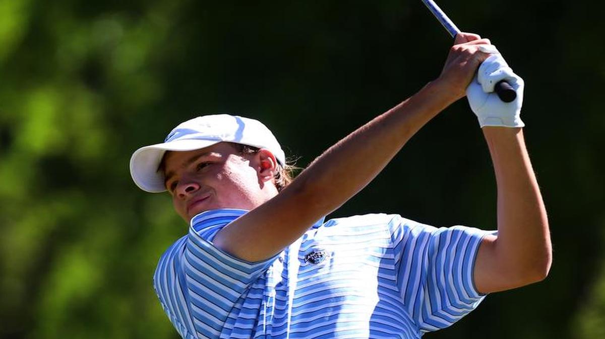 
Shawnee Mission East's Andy Spencer, who shot a 69 Tuesday, won the Kansas Class 6A individual title with a birdie on the first playoff hole.
