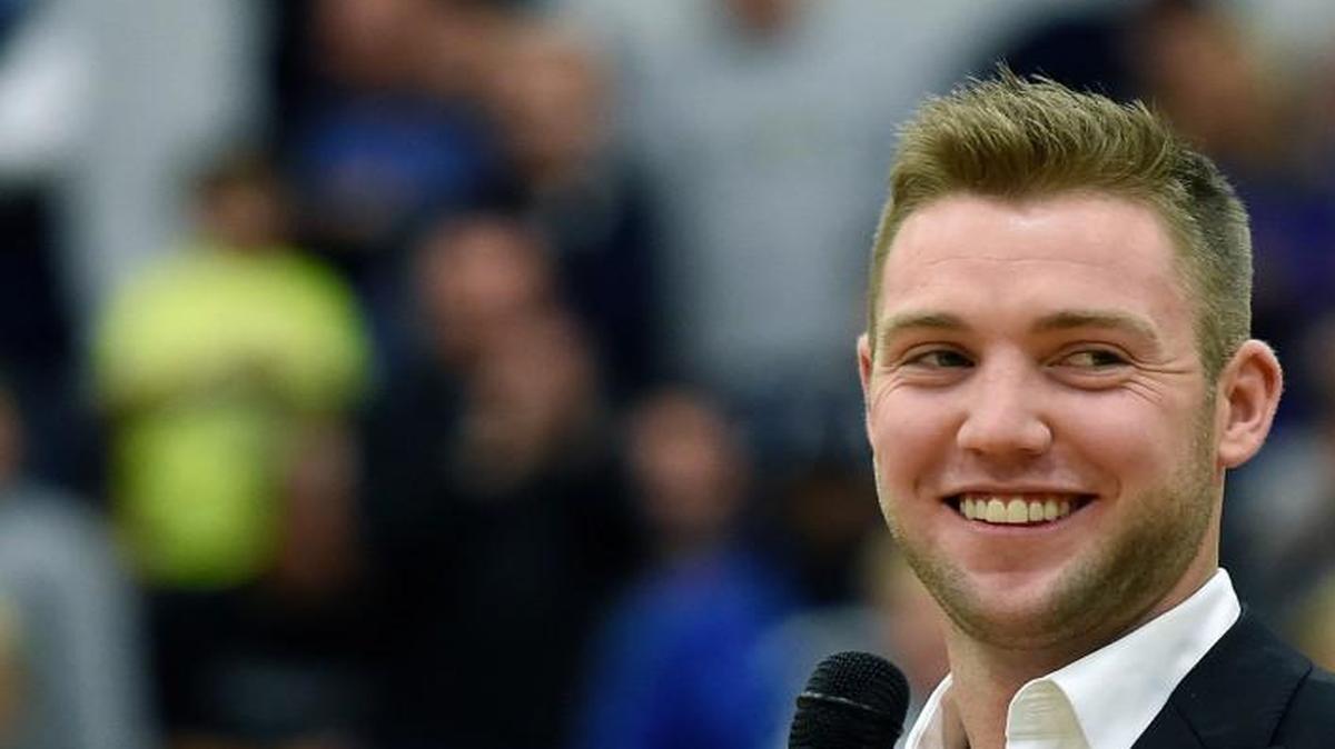 Professional tennis star Jack Sock was all smiles while being inducted into the Blue Valley North High School Athletic Hall of Fame on Friday night. The honor was presented during a halftime ceremony at the Blue Valley North and Olathe East basketball game.