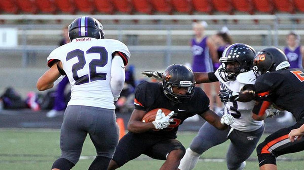 
Platte County’s Mike McNair looked for a hole against Park Hill South during their game Friday night. Platte County defeated the Panthers 37-7.
