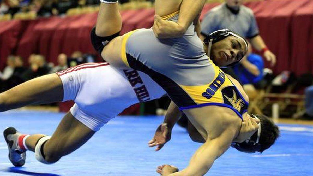 
Ke-Shawn Hayes (above) of Park Hill beat Nick McGhee of Francis Howell in the Class 4 138-pound championship match on Saturday at Mizzou Arena.
