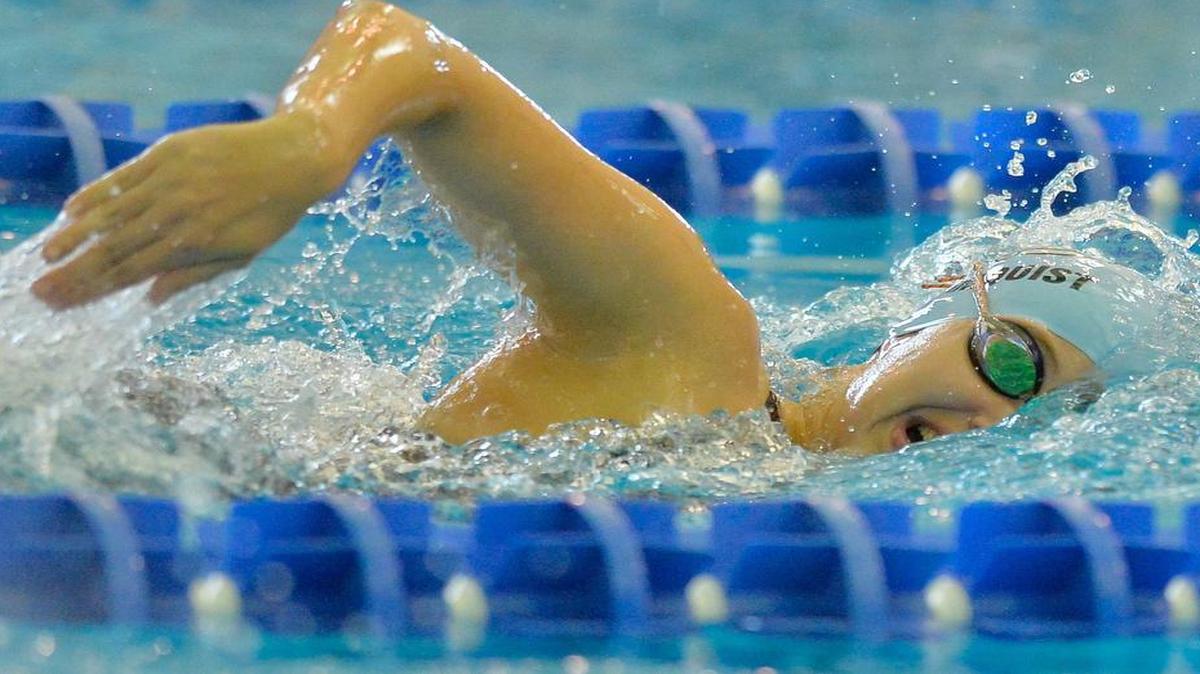 
Shawnee Mission East’s Crissie Blomquist won the 500 yard freestyle on Saturday in Topeka with a time of 4 minutes, 57.47 seconds.
