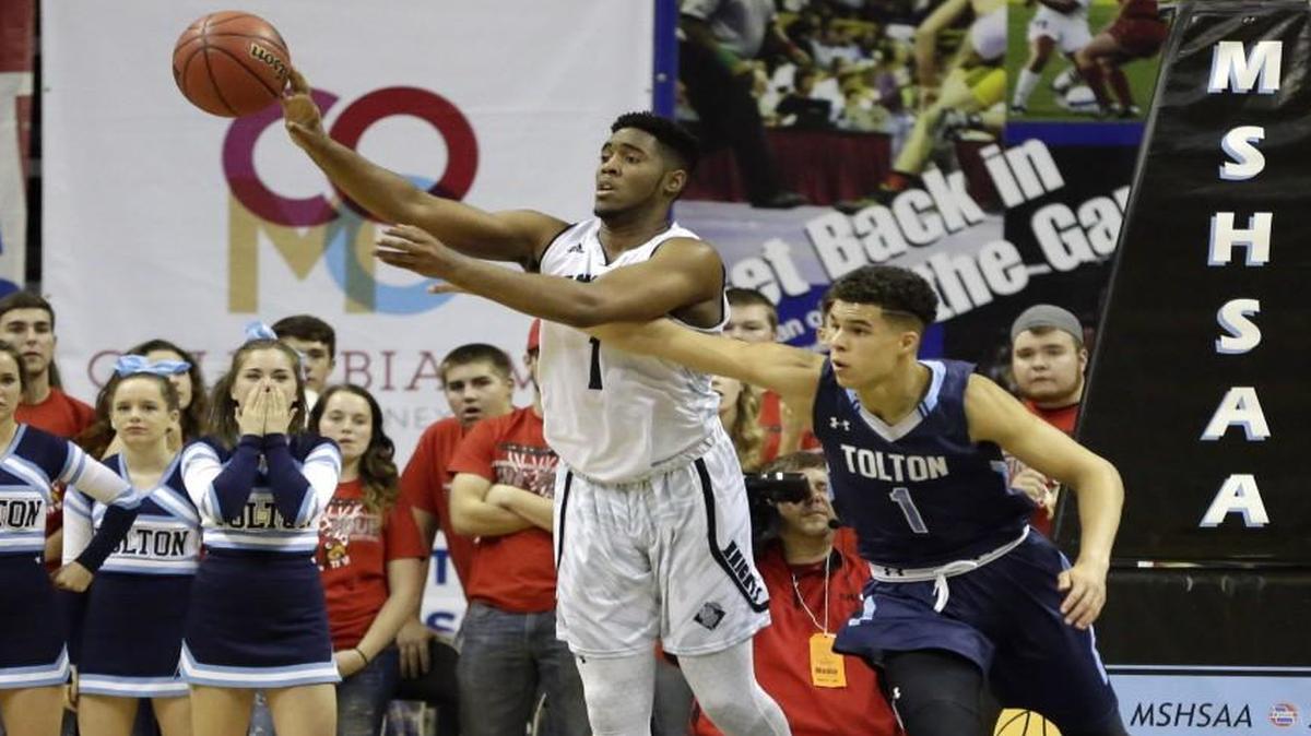 Barstow’s Jeriah Horne (left) and Father Tolton Catholic’s Michael Porter (right) had quite the duel in the Missouri Class 3 championship game in March. Father Tolton Catholic won 62-60.