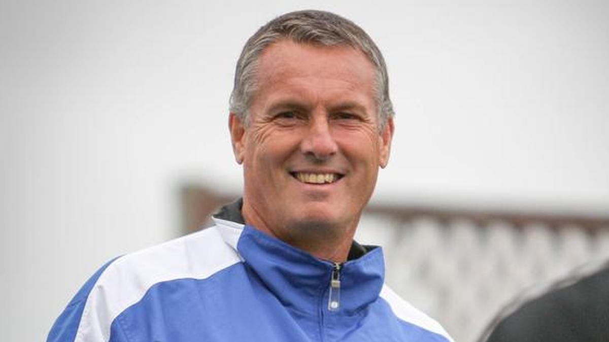 Longtime Liberty cross country coach Tim Nixon died unexpectedly Monday at the age of 63.