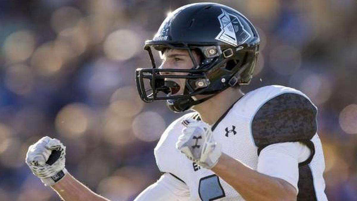 
Wymancharley White and Shawnee Mission East beat Hutchinson in the Kansas Class 6A state championship game.
