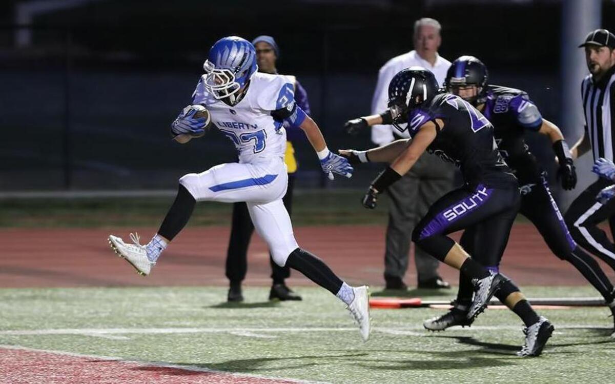 Defenses will have to try to stop Liberty’s Robert Rawie this season. He rushed for 1,400 yards last year.