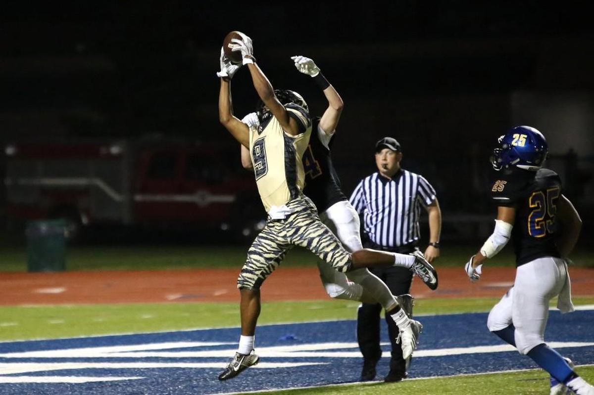 Lee's Summit senior Somaj Brewer leads the Tigers’ spread offense after catching 17 touchdowns in 2016.