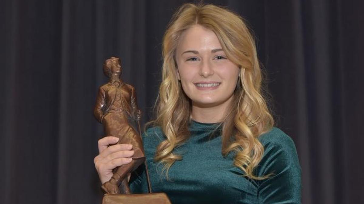 Mill Valley golfer Bella Hadden won the Kenneth Smith Award, which honors a Kansas City area male and female golfer who demonstrates excellence in performance, academic achievement, leadership and community service.