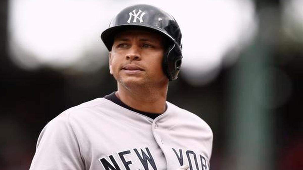 
Alex Rodriguez issues a handwritten apology to fans on Tuesday.



