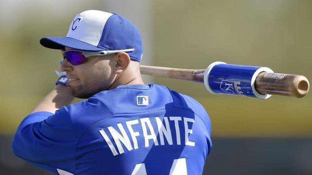 
Kansas City Royals Omar Infante during a spring-training workout last month in Surprise, Ariz.
