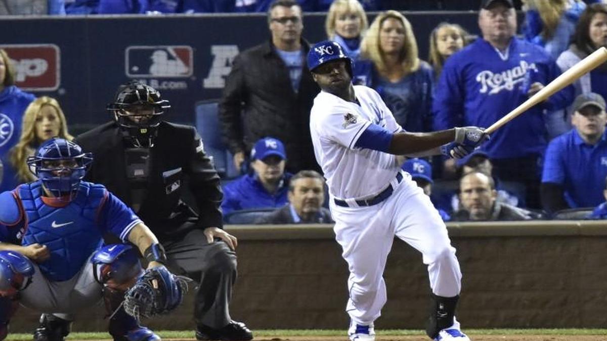 
Royals center fielder Lorenzo Cain drove in shortstop Alcides Escobar in the third inning of the ALCS game Friday at Kauffman Stadium.


