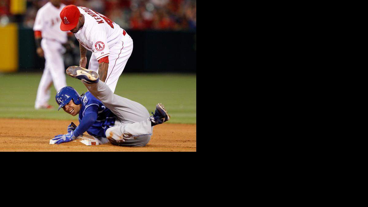 
Danny Valencia’s double sparked the Royals to a 7-4 win in 13 innings Saturday night over the Los Angeles Angels of Anaheim, but Valencia fears he fractured the hamate bone in his hand during the at-bat.


