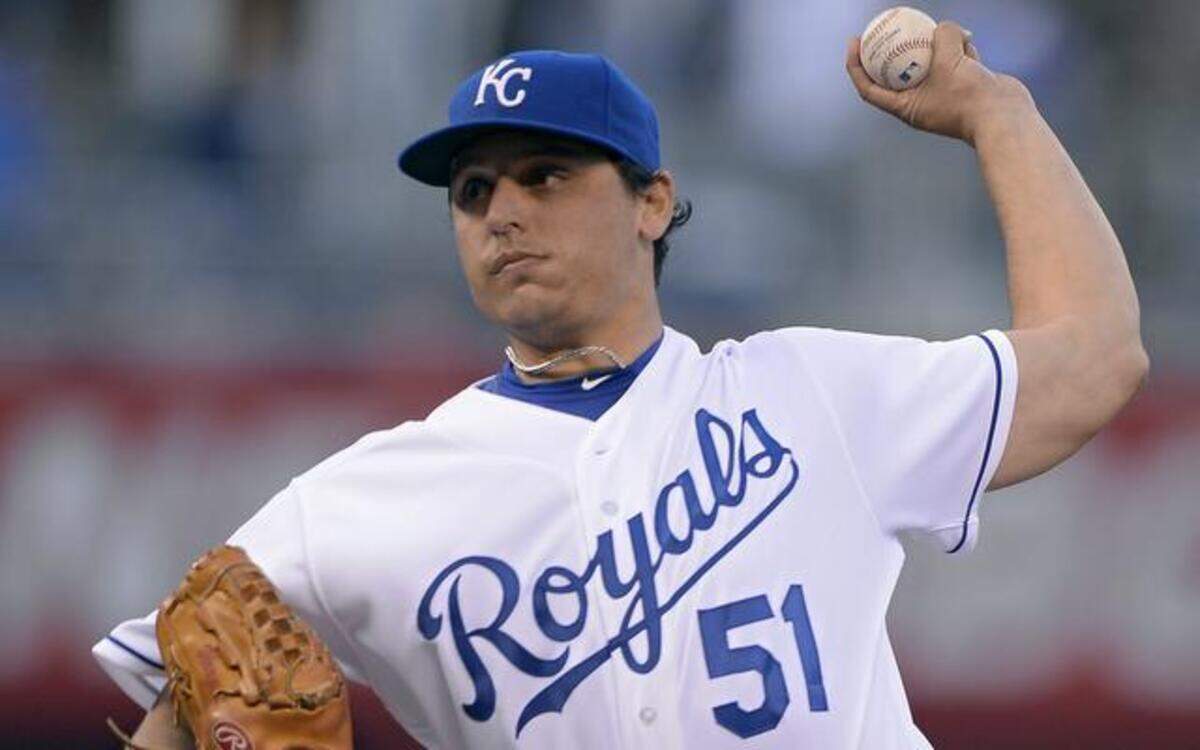 
Jason Vargas is set to take the mound for Kansas City tonight as the Royals go for the sweep of the Texas Rangers in the final game of a three-game series.
